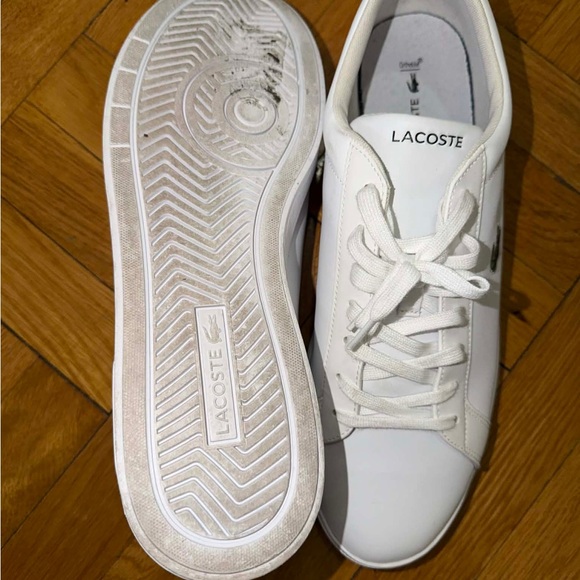 Lacoste White Low-Top Sneakers with Green Croc Accent - Picture 4 of 6